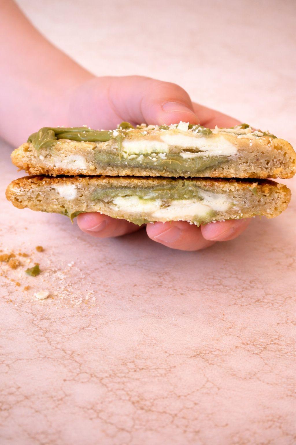 The White Pistachio · CL-07